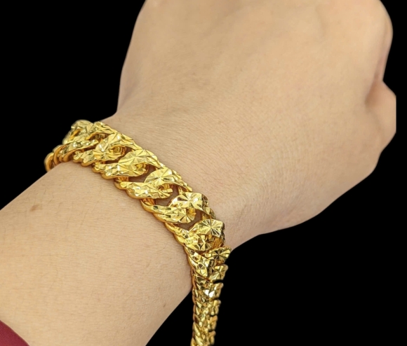 Lắc Tay Khoen Lật Đặc Chạm Máy