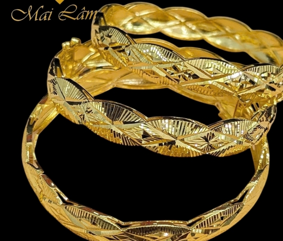 Vòng Tay Lượn Chạm Máy