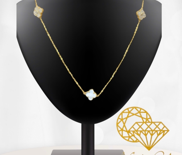 Dây Chuyền 3 Hoa Trắng